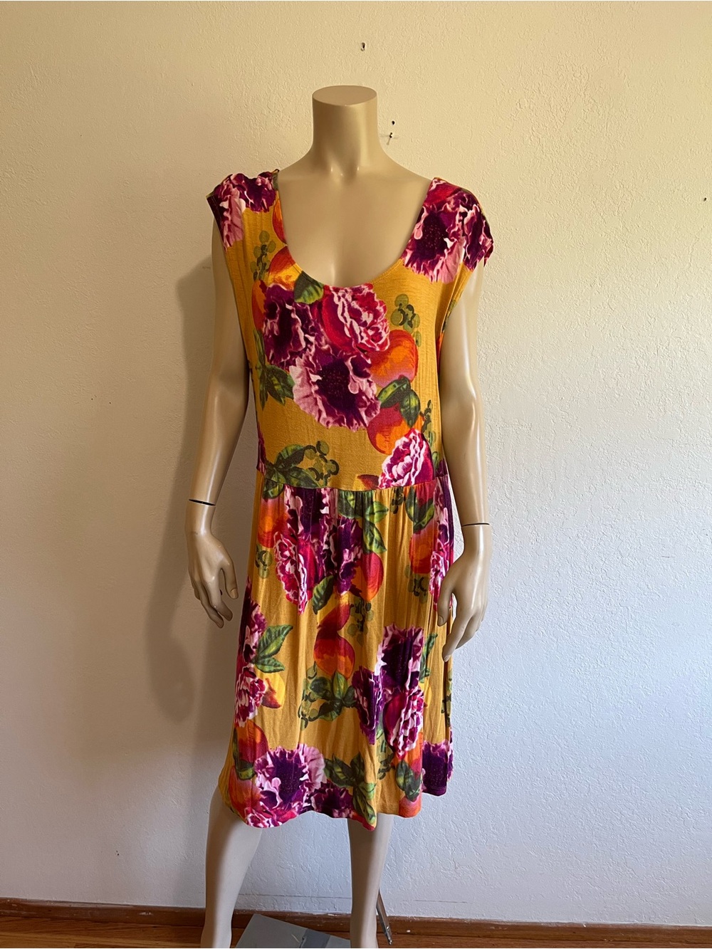 Isaac Mizrahi L Yellow Floral Scoop-Neck Midi Dress with Pink & Purple Bloom
